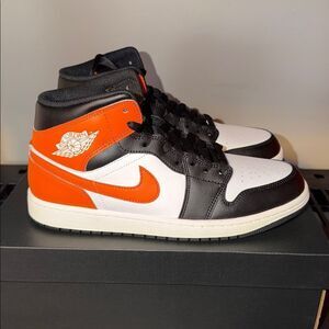 Air Jordan 1 Mid Starfish Orange Black DQ8426-801 Men’s Size 10